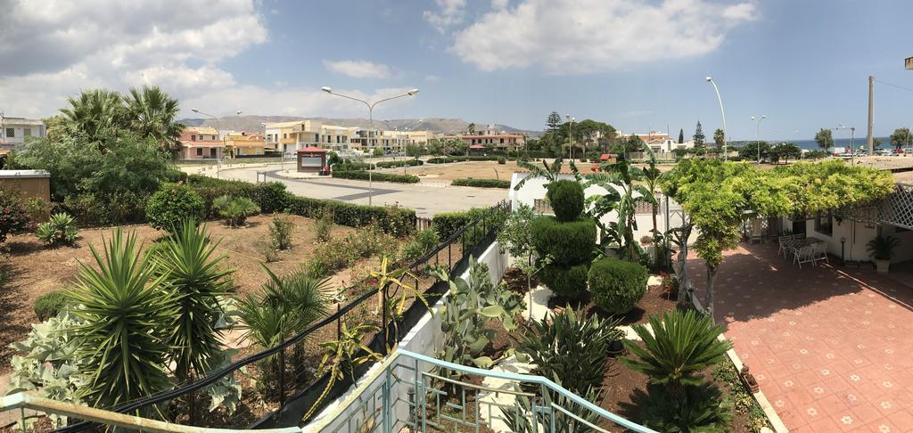 Casa Vacanze Robinson Βίλα Avola Εξωτερικό φωτογραφία