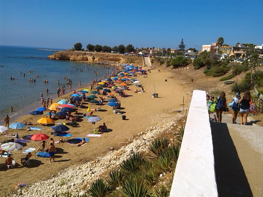 Casa Vacanze Robinson Βίλα Avola Εξωτερικό φωτογραφία